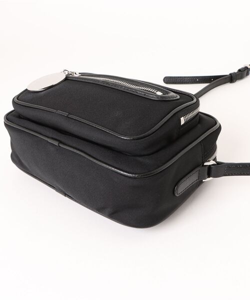 STELLA McCARTNEY（ステラマッカートニー）の「Dartmoor ECONYL Crossbody Camera Bag / Dartmoor ECONYL クロスボディカメラバッグ（ショルダーバッグ・レディース・ブラック・ONE SIZE）」の7枚目の写真