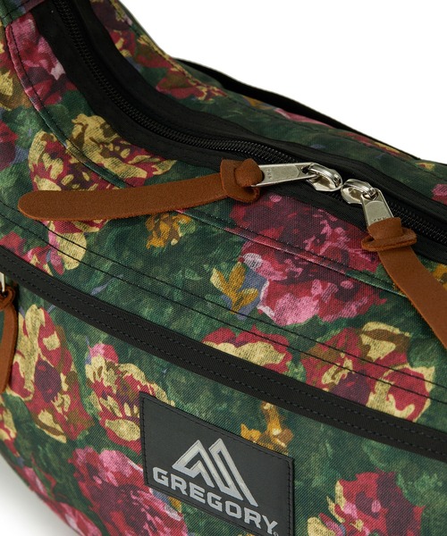 GREGORY(グレゴリー)の「サッチェルM SATCHEL M V3 ボタニカルタペストリー(ショルダーバッグ・メンズ・レッド系その他・ONE SIZE)」の6枚目の写真
