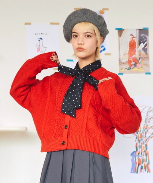 PUNYUS（プニュズ）の「ケーブルニットカーディガン（カーディガン/ボレロ・レディース・レッド/ホワイト/グレー・1/2/3/4/5）」の5枚目の写真