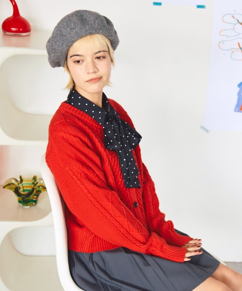 PUNYUS（プニュズ）の「ケーブルニットカーディガン（カーディガン/ボレロ・レディース・レッド/ホワイト/グレー・1/2/3/4/5）」の6枚目の写真