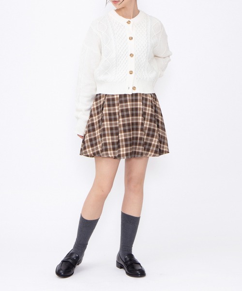 PUNYUS（プニュズ）の「ケーブルニットカーディガン（カーディガン/ボレロ・レディース・レッド/ホワイト/グレー・1/2/3/4/5）」の20枚目の写真