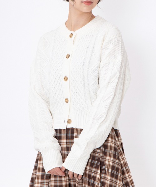 PUNYUS（プニュズ）の「ケーブルニットカーディガン（カーディガン/ボレロ・レディース・レッド/ホワイト/グレー・1/2/3/4/5）」の21枚目の写真