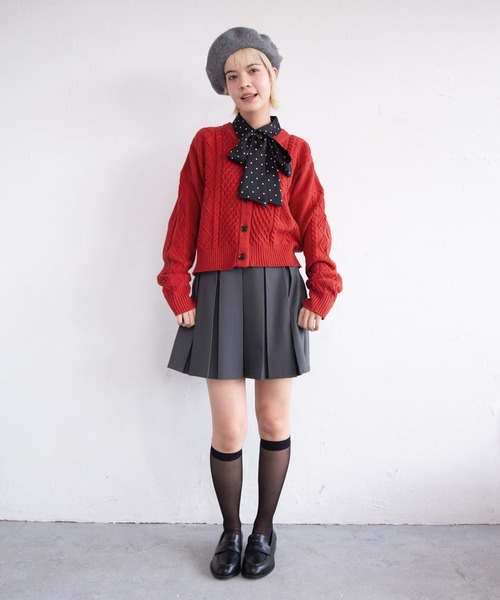 PUNYUS（プニュズ）の「ケーブルニットカーディガン（カーディガン/ボレロ・レディース・レッド/ホワイト/グレー・1/2/3/4/5）」の10枚目の写真