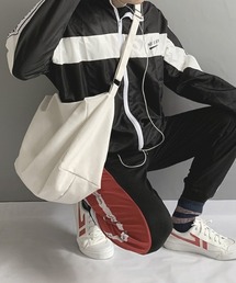 almo（アルモ）の「【Bls】【ZA】【Bling Leads】キャンバス生地 大容量ショルダーバッグ(BL)（ショルダーバッグ）」