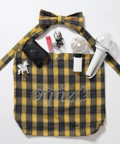 SEQUENZ（シークエンズ）の「※WEB限定 / 2WAY仕様 / 推し活トートバッグ / sqnz favorite kira-kira tote bag（トートバッグ・レディース・ブラック/ネイビー/イエロー/グリーン/レッド/ピンク・FREE）」の4枚目の写真