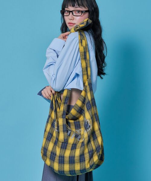 SEQUENZ（シークエンズ）の「※WEB限定 / 2WAY仕様 / 推し活トートバッグ / sqnz favorite kira-kira tote bag（トートバッグ・レディース・ブラック/ネイビー/イエロー/グリーン/レッド/ピンク・FREE）」の21枚目の写真