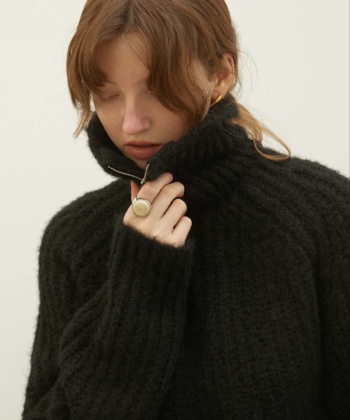 LA PEAU DE GEM（ラポドゥジェム）の「【LA PEAU DE GEM】high neck short knit/ハイネックショートニット（ニット/セーター・レディース・ブラック/ブラウン・FREE）」の2枚目の写真