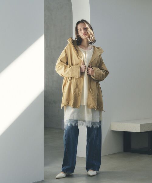 YECCA VECCA（イェッカヴェッカ）の「ORGABITS切替ストレートデニム（デニムパンツ・レディース・インディゴブルー/ライトインディゴブルー・S/M）」の7枚目の写真