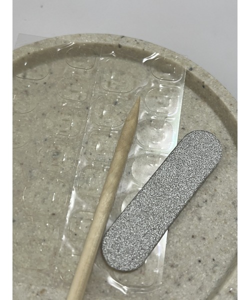 tone（トーン）の「【Kel_y】milk stone(MA)（ネイルシール/ネイルチップ・レディース・ブラウン・FREE）」の2枚目の写真