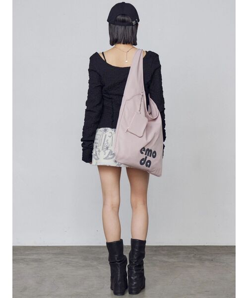 EMODA（エモダ）の「ワイドチャームトートバッグ（トートバッグ・レディース・ホワイト/ブラック/ピンク/ブルー/ブラウン・FREE）」の18枚目の写真