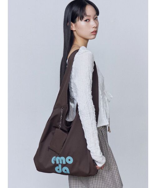 EMODA（エモダ）の「ワイドチャームトートバッグ（トートバッグ・レディース・ホワイト/ブラック/ピンク/ブルー/ブラウン・FREE）」の22枚目の写真