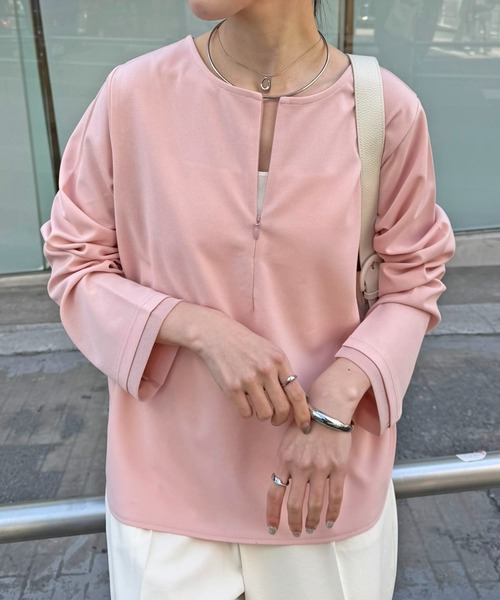 COLLAGE GALLARDAGALANTE(コラージュガリャルダガランテ)の「袖シアー切替ロンT(Tシャツ/カットソー・レディース・ネイビー/ピンク/オフホワイト・FREE)」の3枚目の写真