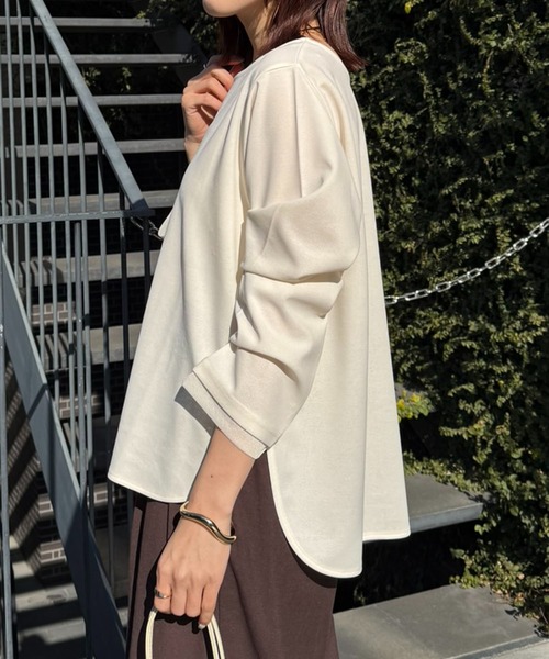 COLLAGE GALLARDAGALANTE(コラージュガリャルダガランテ)の「袖シアー切替ロンT(Tシャツ/カットソー・レディース・ネイビー/ピンク/オフホワイト・FREE)」の6枚目の写真