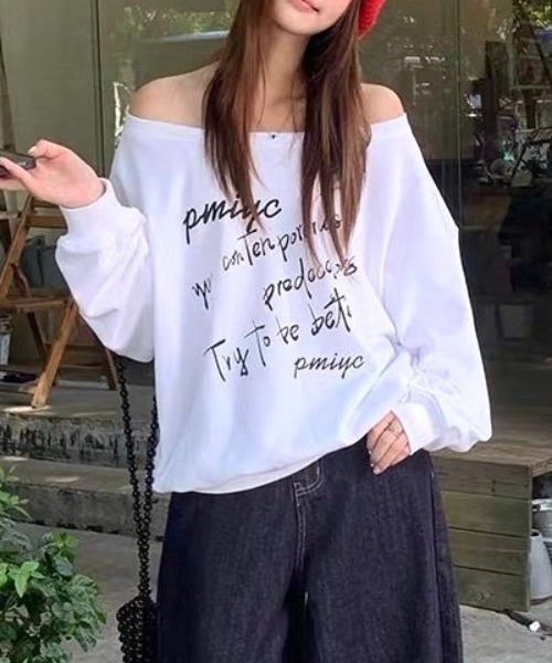 Vipoa(ヴィポア)の「Off shoulder logo print sweatshirt(スウェット・レディース・グレー/ホワイト・FREE)」の7枚目の写真