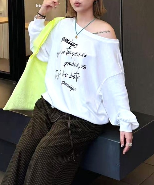 Vipoa(ヴィポア)の「Off shoulder logo print sweatshirt(スウェット・レディース・グレー/ホワイト・FREE)」の12枚目の写真