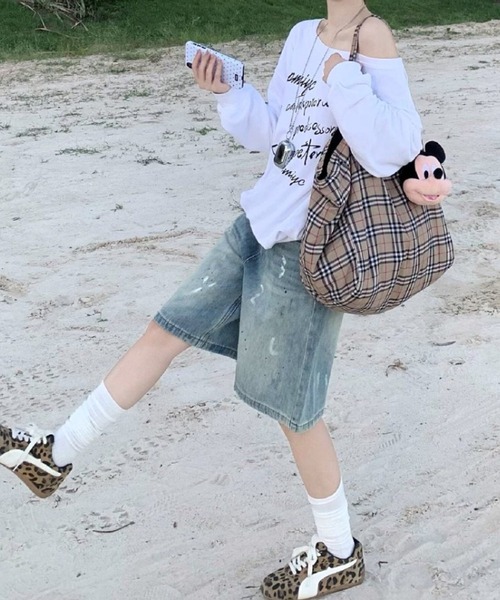 Vipoa(ヴィポア)の「Off shoulder logo print sweatshirt(スウェット・レディース・グレー/ホワイト・FREE)」の22枚目の写真