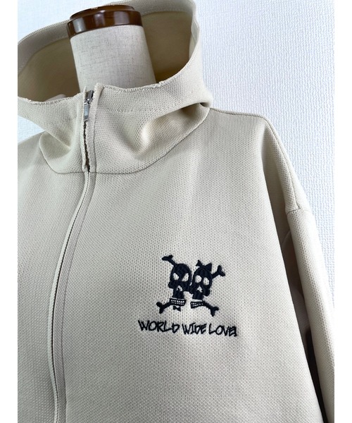 WORLD WIDE LOVE!（ワールドワイドラブ）の「WWL!オーバーサイズパーカー（パーカー・レディース・キャメル/ライトベージュ/ブラック・1）」の18枚目の写真