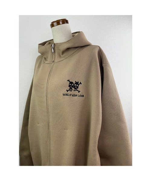 WORLD WIDE LOVE!（ワールドワイドラブ）の「WWL!オーバーサイズパーカー（パーカー・レディース・キャメル/ライトベージュ/ブラック・1）」の11枚目の写真