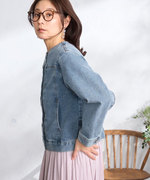 GALLORIA（ギャローリア）の「ノーカラーGジャン（デニムジャケット・レディース・ライトインディゴブルー/インディゴブルー・L/LL/M/S）」の6枚目の写真