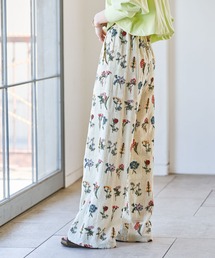 GEORGE'S（ジョージズ）の「モチーフ刺繍パンツ（その他パンツ）」