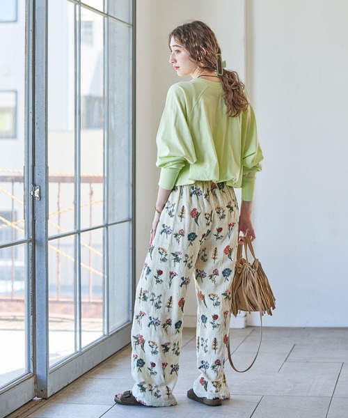 GEORGE'S(ジョージズ)の「モチーフ刺繍パンツ(その他パンツ・レディース・オフホワイト/ブラック/ブルー・SMALL/MEDIUM)」の12枚目の写真