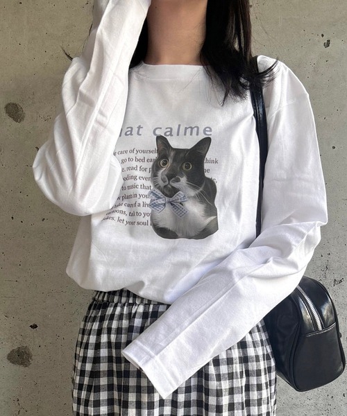 etta(エタ)の「英字猫ロンT/長袖Tシャツ(Tシャツ/カットソー・レディース・ホワイト・MEDIUM)」の1枚目の写真