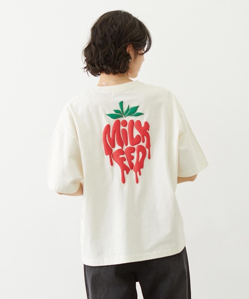 MILKFED.(ミルクフェド)の「MELTY STRAWBERRY WIDE S/S TEE(Tシャツ/カットソー・レディース・オフホワイト/イエロー/ネイビー・M/L)」の1枚目の写真