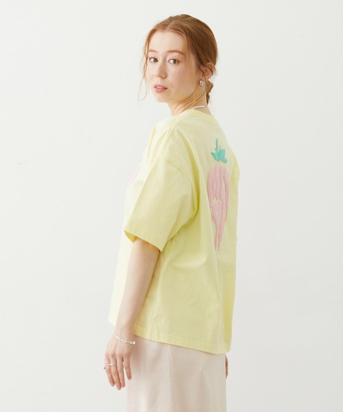 MILKFED.(ミルクフェド)の「MELTY STRAWBERRY WIDE S/S TEE(Tシャツ/カットソー・レディース・オフホワイト/イエロー/ネイビー・M/L)」の3枚目の写真