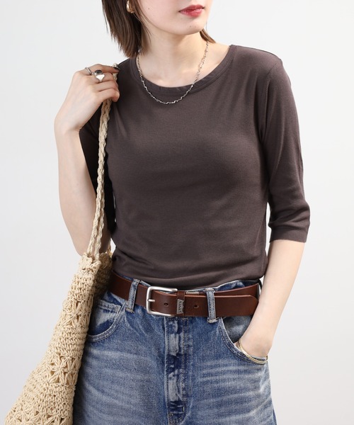 SO(エスオー)の「ロングTシャツ 半端袖(Tシャツ/カットソー・レディース・ブラック/ホワイト/チャコール/ベージュ・L/S/M)」の1枚目の写真