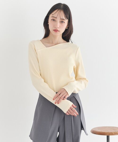earth music&ecology(アースミュージックアンドエコロジー)の「アシメネックリブプルオーバー(Tシャツ/カットソー・レディース・ブラック/アイボリー/ライトイエロー/ライトグリーン・FREE)」の7枚目の写真
