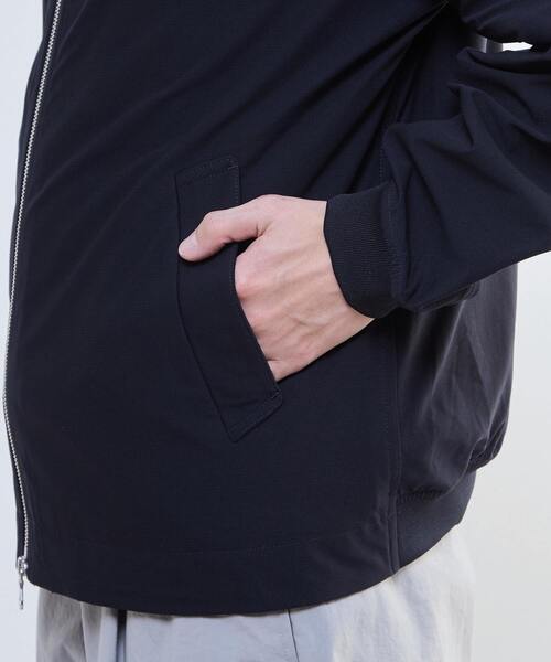 MEN'S MELROSE（メンズメルローズ）の「サークルストレッチフライトジャケット | 軽量 / ストレッチ / 吸水速乾（ブルゾン・メンズ・ベージュ/ネイビー/チャコールグレー・3/4）」の10枚目の写真