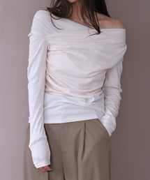 AKTE（アクテ）の「アシンメトリーギャザーカットソープルオーバー（Tシャツ/カットソー）」