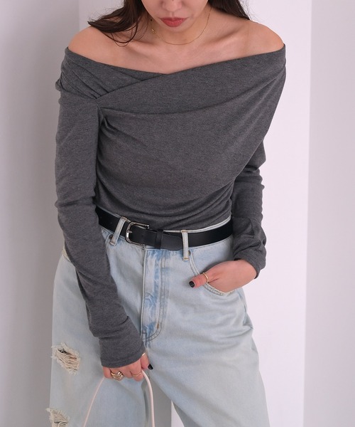 AKTE(アクテ)の「アシンメトリーギャザーカットソープルオーバー(Tシャツ/カットソー・レディース・アイボリー/チャコールグレー/セージグリーン・FREE)」の8枚目の写真