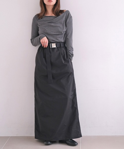 AKTE(アクテ)の「アシンメトリーギャザーカットソープルオーバー(Tシャツ/カットソー・レディース・アイボリー/チャコールグレー/セージグリーン・FREE)」の19枚目の写真