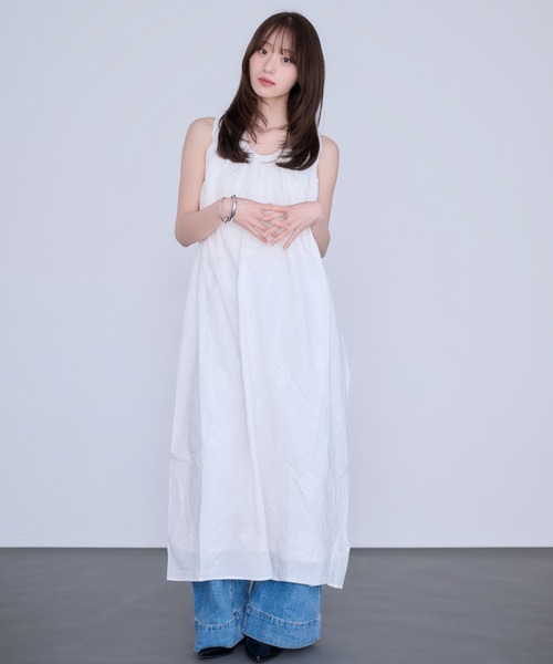 Dita Muaj.(ディータムアージュ)の「刺繍ギャザータンクワンピース(ワンピース・レディース・ホワイト・FREE)」の4枚目の写真