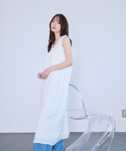 Dita Muaj.(ディータムアージュ)の「刺繍ギャザータンクワンピース(ワンピース・レディース・ホワイト・FREE)」の8枚目の写真