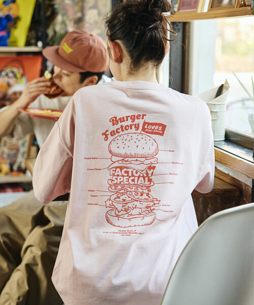 FREAK'S STORE(フリークスストア)の「限定展開 Burger Factory×FREAK'S STORE バーガーファクトリー 別注 ビッグシルエット バックプリント クルーネック Tシャツ(Tシャツ/カットソー・メンズ・ピンク/ブラウン/ホワイト/アッシュグレー/ブラック・LARGE/MEDIUM/SMALL)」の5枚目の写真