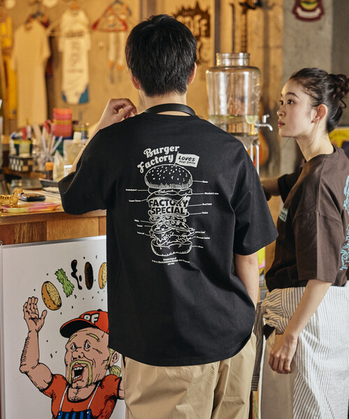 FREAK'S STORE(フリークスストア)の「限定展開 Burger Factory×FREAK'S STORE バーガーファクトリー 別注 ビッグシルエット バックプリント クルーネック Tシャツ(Tシャツ/カットソー・メンズ・ピンク/ブラウン/ホワイト/アッシュグレー/ブラック・LARGE/MEDIUM/SMALL)」の3枚目の写真