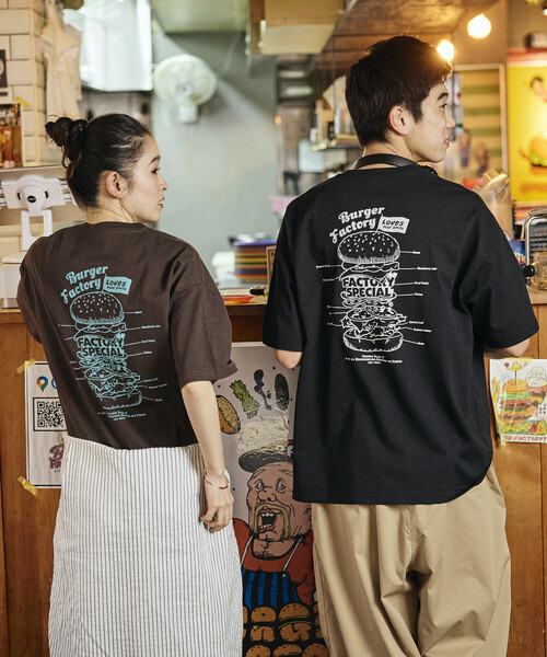 FREAK'S STORE(フリークスストア)の「限定展開 Burger Factory×FREAK'S STORE バーガーファクトリー 別注 ビッグシルエット バックプリント クルーネック Tシャツ(Tシャツ/カットソー・メンズ・ピンク/ブラウン/ホワイト/アッシュグレー/ブラック・LARGE/MEDIUM/SMALL)」の21枚目の写真