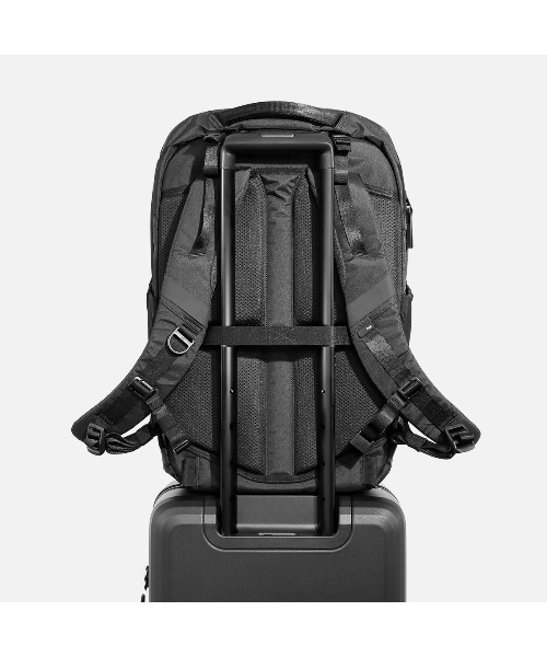 Aer（エアー）の「AER　Travel Pack 4 35L X-Pac　/　AER-29071（バックパック/リュック・メンズ・ブラック・FREE）」の7枚目の写真