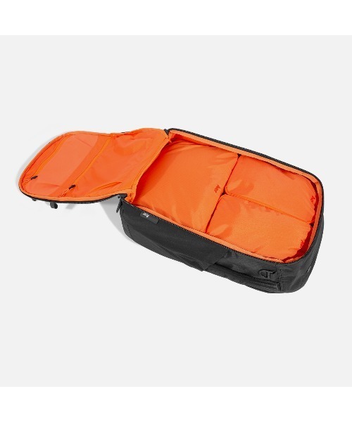 Aer（エアー）の「AER　Travel Pack 4 35L X-Pac　/　AER-29071（バックパック/リュック・メンズ・ブラック・FREE）」の8枚目の写真