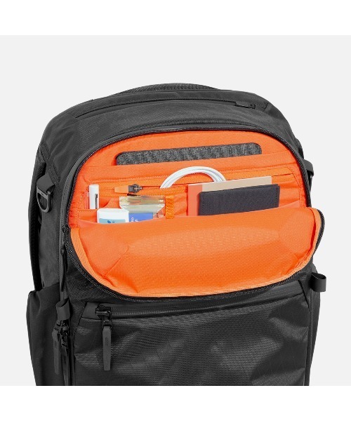 Aer（エアー）の「AER　Travel Pack 4 35L X-Pac　/　AER-29071（バックパック/リュック・メンズ・ブラック・FREE）」の9枚目の写真