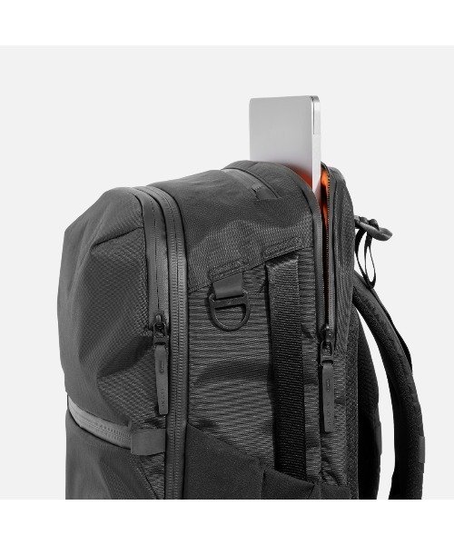 Aer（エアー）の「AER　Travel Pack 4 35L X-Pac　/　AER-29071（バックパック/リュック・メンズ・ブラック・FREE）」の10枚目の写真