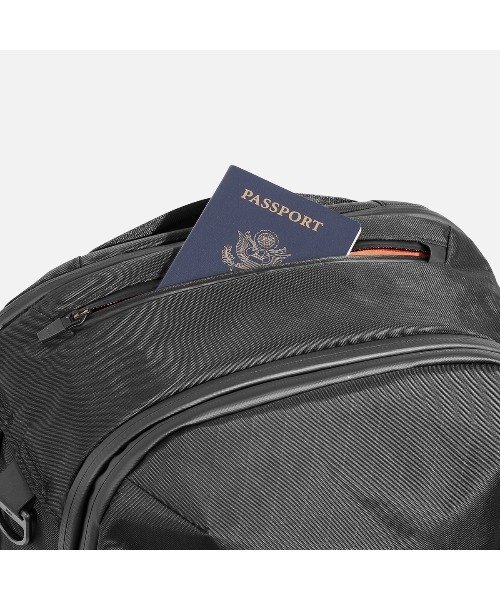Aer（エアー）の「AER　Travel Pack 4 35L X-Pac　/　AER-29071（バックパック/リュック・メンズ・ブラック・FREE）」の11枚目の写真