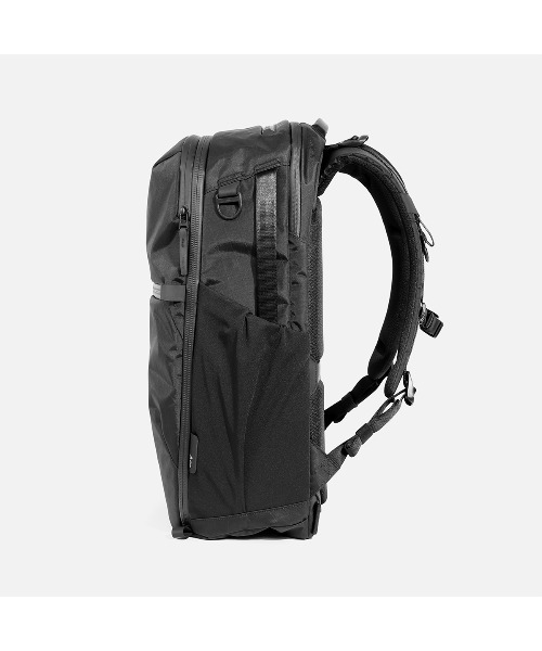 Aer（エアー）の「AER　Travel Pack 4 35L X-Pac　/　AER-29071（バックパック/リュック・メンズ・ブラック・FREE）」の4枚目の写真