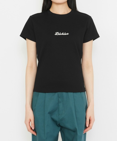 Dickies（ディッキーズ）の「Dickies/ディッキーズ ウェルスビルTシャツ 半袖/ロゴTシャツ/ワンポイントTシャツ（Tシャツ/カットソー・レディース・ホワイト/ブラック・SMALL/MEDIUM/X-SMALL）」の5枚目の写真