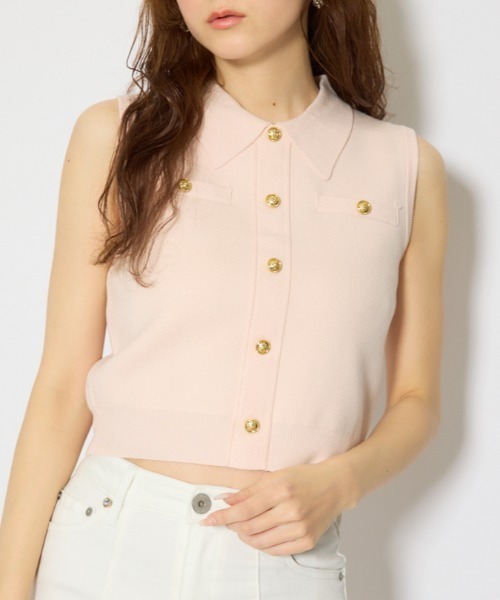 rienda(リエンダ)の「ゴールドボタンノースリニットトップス 春服 夏服 ノースリーブ(ニット/セーター・レディース・ライトピンク/グレー/キャメル/ネイビー・FREE)」の4枚目の写真