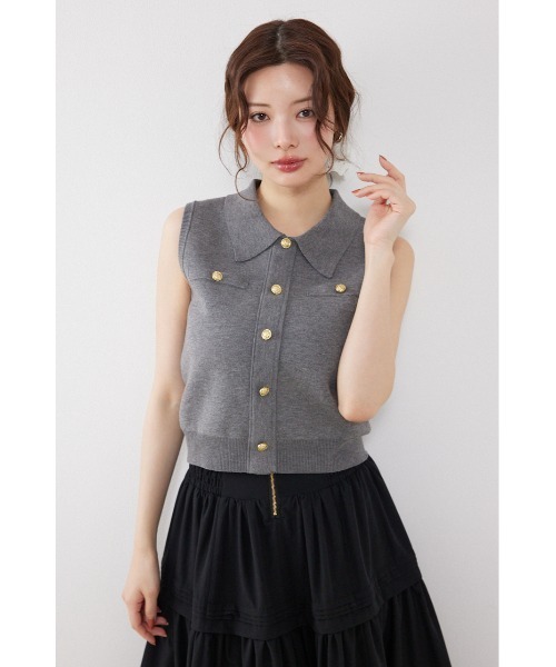rienda(リエンダ)の「ゴールドボタンノースリニットトップス 春服 夏服 ノースリーブ(ニット/セーター・レディース・ライトピンク/グレー/キャメル/ネイビー・FREE)」の6枚目の写真