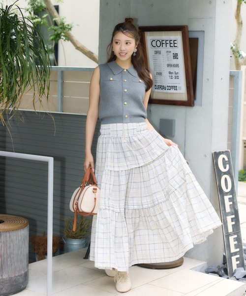 rienda(リエンダ)の「ゴールドボタンノースリニットトップス 春服 夏服 ノースリーブ(ニット/セーター・レディース・ライトピンク/グレー/キャメル/ネイビー・FREE)」の15枚目の写真