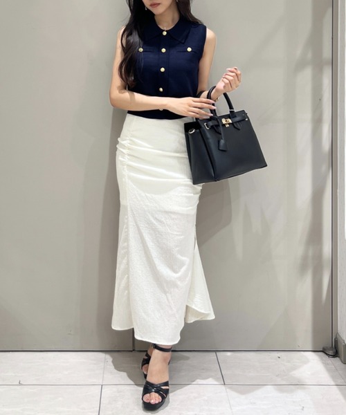 rienda(リエンダ)の「ゴールドボタンノースリニットトップス 春服 夏服 ノースリーブ(ニット/セーター・レディース・ライトピンク/グレー/キャメル/ネイビー・FREE)」の21枚目の写真